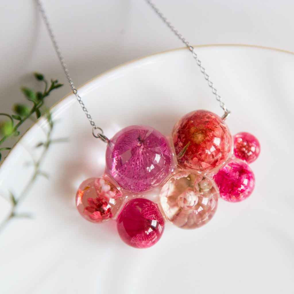 Resin jewelry fashion trends for 2026