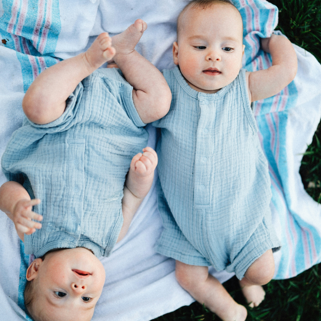 cute twin baby outfit ideas