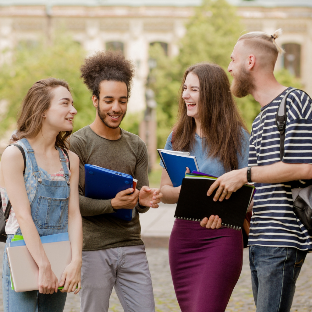 Fashion Tips for College Students